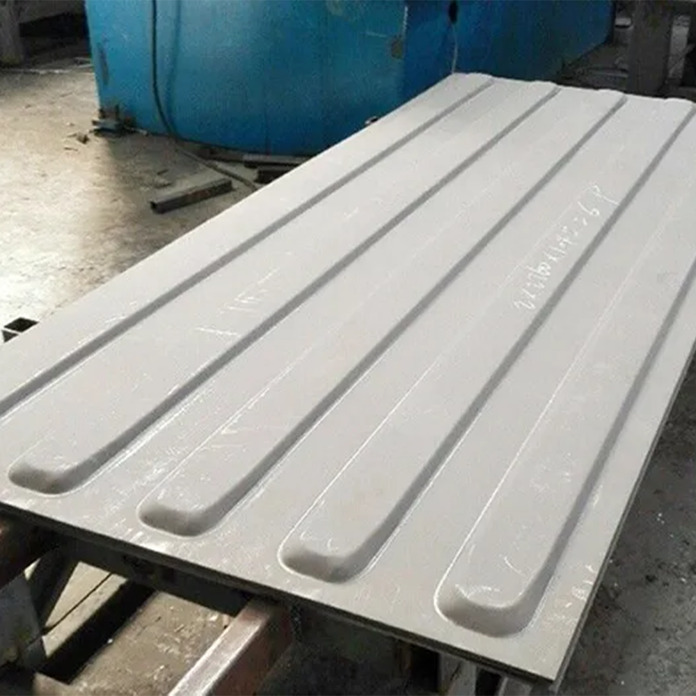 Container roof panel profile and surface detail